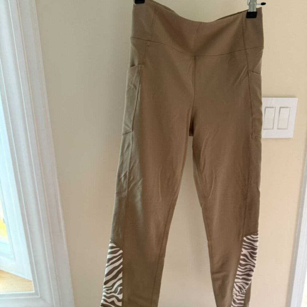 Tuckernuck Women's Compression S2 Leggings in Tan Beige Zebra Print with Pockets